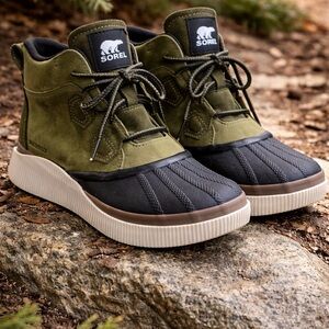 Sorel women’s Olive and Black Waterproof Boots